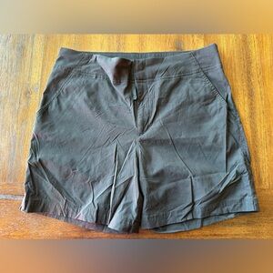 Columbia Women's Black Casual Stretch Shorts- size 12
